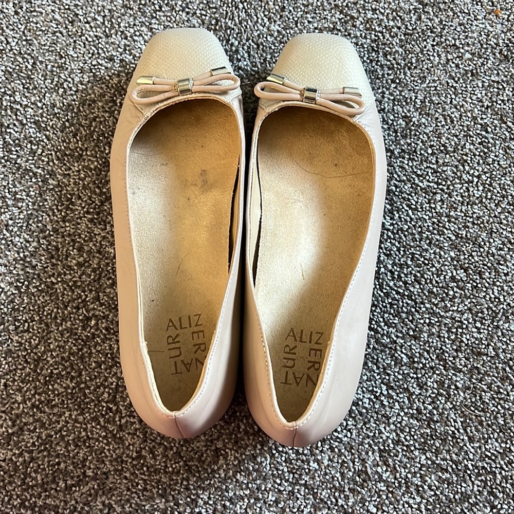 Naturalized gold flats